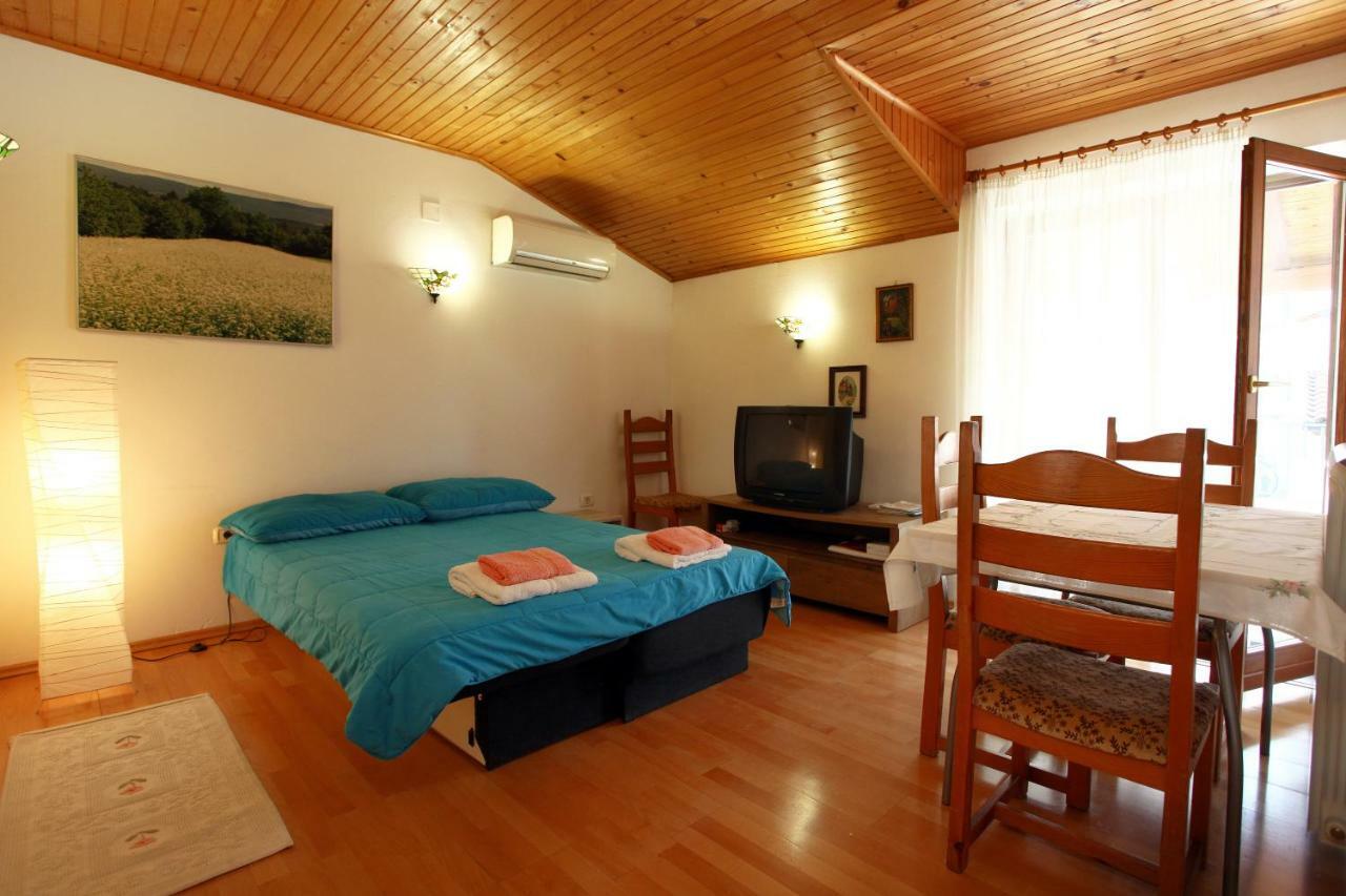 Apartment Svobode Izola Exterior foto